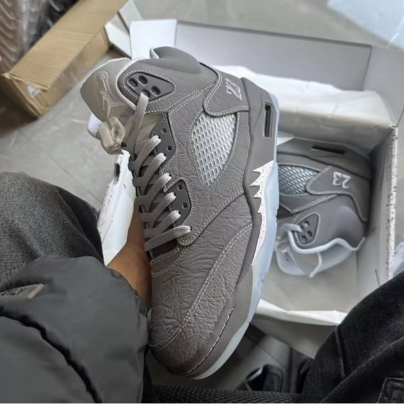 Air Jordan 5 Retro Wolf Grey 2026